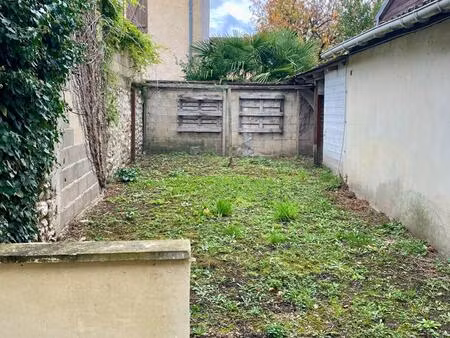 maison de ville proche de toutes les commodités