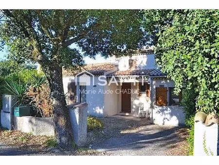 maison t6 -136 m2 jardin attenant 1750 m2  forage