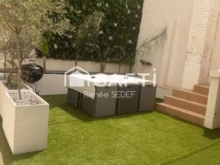 a vendre appartement  duplex   terrasse  parking  dans le petit village de cros de cagnes