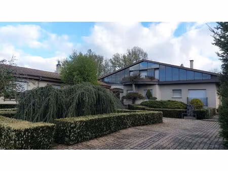 demeure de 424 m² en vente à ambert ( 63600)