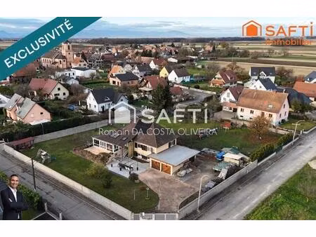 superbe maison de 7 pièces sur 16.11 ares de terrain  quartier calme et résidentiel.