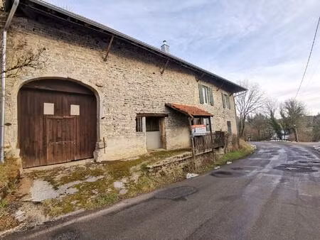 maison mitoyenne en pierre