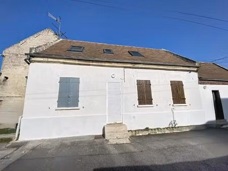 charmante maison de 29 m2 très bon état  terrain de 20 m2