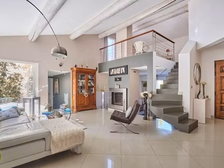 maison d'exception à simiane collongue