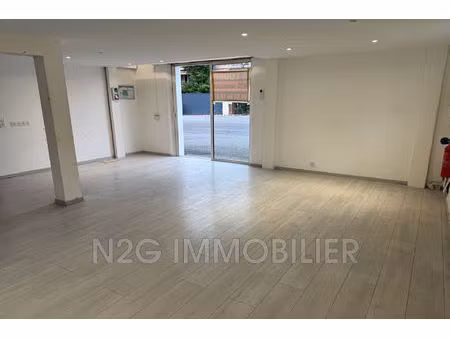 location commerce 45 m² à mougins (06250)