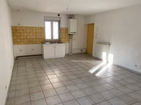 location appartement 3 pièces 57m² st ambroix 30500