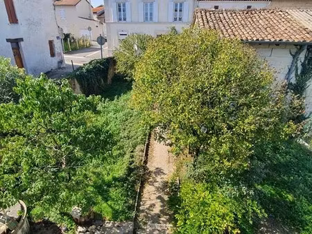 vente maison 4 pièces 101 m² à montlieu-la-garde (17210)  171 359 €