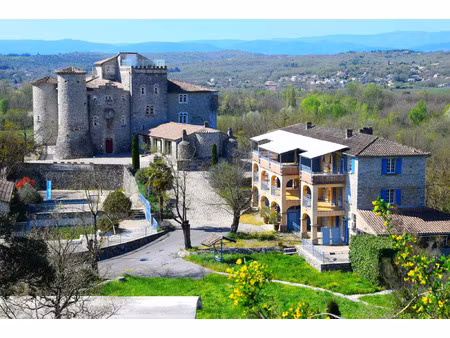 vente maison 73 pièces 1823 m² ruoms (07120)