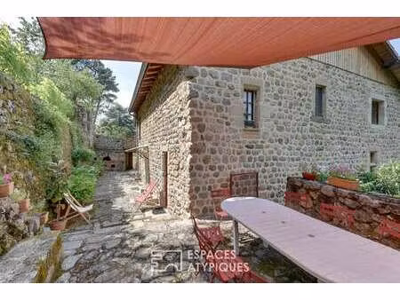 maison de luxe à vendre à saint-sauveur-de-montagut : 540 000 € | 285m²