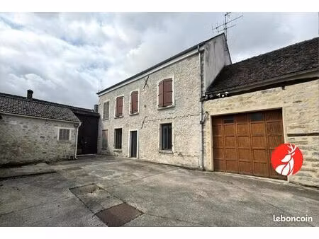 immeuble 10 pièces 47 m²