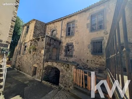 maison 11 pièces 374 m²