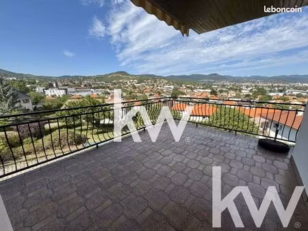 villa 8 pièces 233 m²