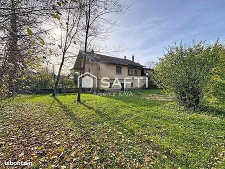 maison 8 pièces 250 m²