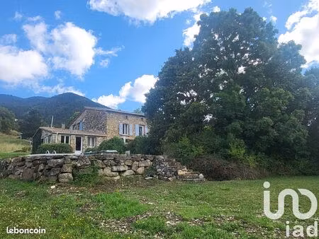 villa 5 pièces 136 m²