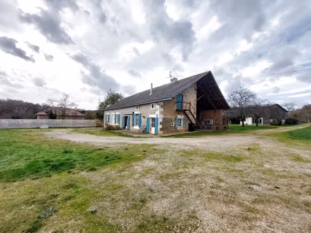 grande maison familiale en pierres