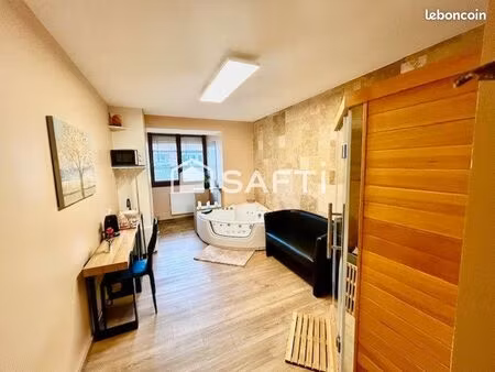 immeuble 154 m² lure