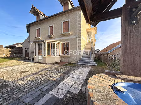 maison t6 pesmes à vendre