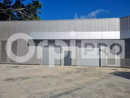 entrepot à louer  guadeloupe