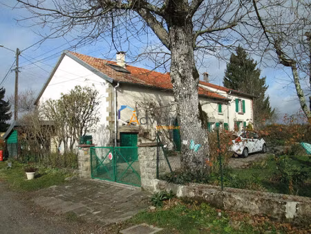 ferme renovee vue sur la nature