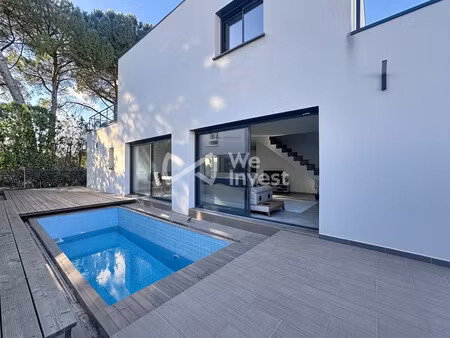 villa moderne avec piscine