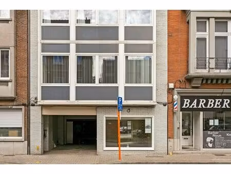 ideale praktijk-  kantoor- of handelsruimte in het centrum van kortrijk!