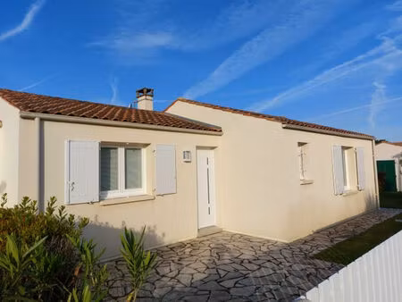 vente maison 3 pièces 65m2 la brée-les-bains 17840 - 294000 € - surface privée