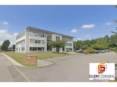 location local professionnel 147m² mont st aignan 76130