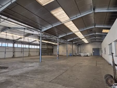 achat local professionnel 2 032m² la ville aux dames 37700