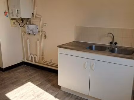 location appartement 4 pièces 80 m² à chinon (37500)