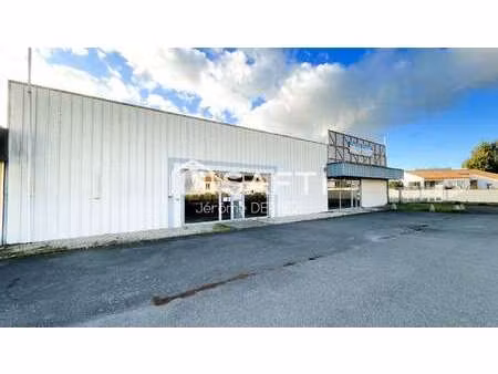 vente bureaux et commerces à luçon (85400) : à vendre / 657m² luçon