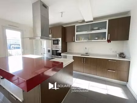 vente maison à meslay-du-maine (53170) : à vendre / 99m² meslay-du-maine