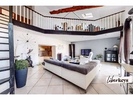 maison de ville familiale avec 4 chambres - jardin et grand garage indépendant - au centre