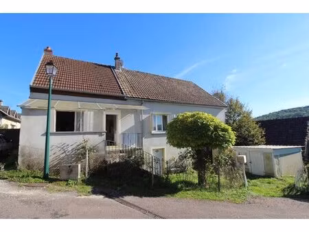 maison ancienne avec jardin et garage