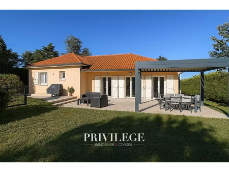 saint-cyr-au-mont-d'or maison rénovée 170 m2 avec piscine