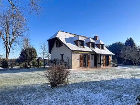 sur la commune d'asnières  à seulement 3 km du bourg de moyaux et de ses commerces de prox