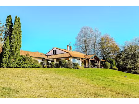 vente villa 9 pièces 300 m² à bassussarry (64200)  2 415 000 €