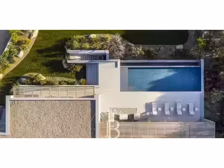 villa avec piscine et terrasse sainte lucie de porto vecchio (2a)