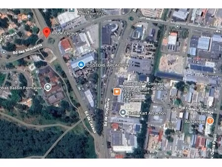 location local commercial 15 pièces