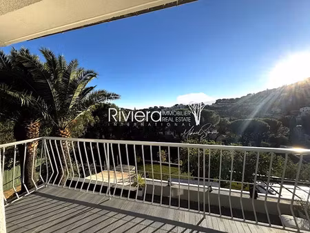 vente appartement 1 pièce 28 m² à cavalaire-sur-mer (83240)  168 000 €