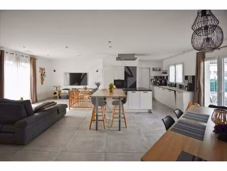 maison de 120m2env.  5 chambres  située sur albias à proximité de montauban