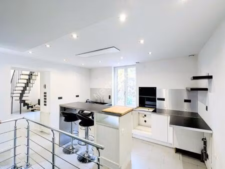 coup de coeur : maison en pierre sans travaux avec jardin suspendu et studio indépendant.