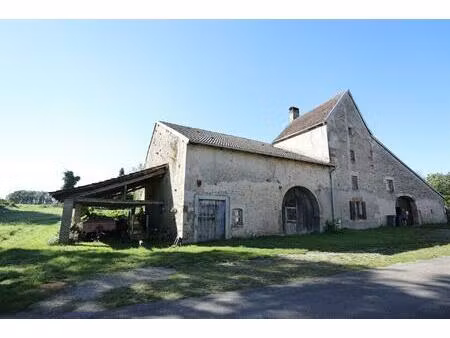 mas de caractère avec 2 5 ha de terrain