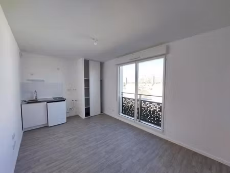 location meublée appartement 3 pièces 70 m² à annecy (74000)  860 €