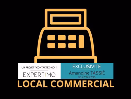local commercial avec cours privative de 52m2