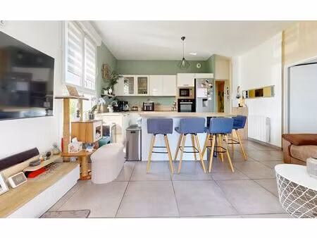 appartement charly 56.5 m² t-3 à vendre  239 000 €