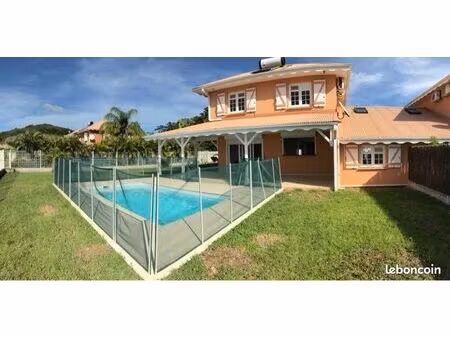 villa vue mer avec piscine