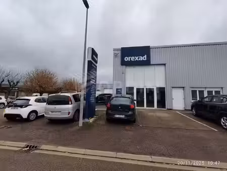 location commerce 430 m² à auxerre (89000)