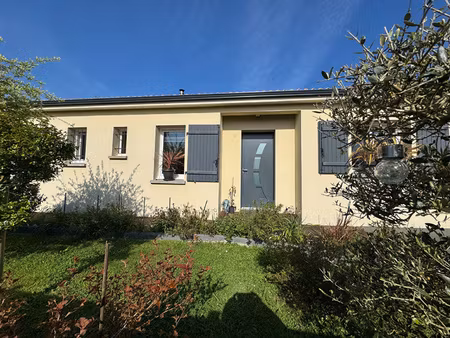 st etienne du bois  maison 3chbs de 127.35 m2 sur 937 m2 de