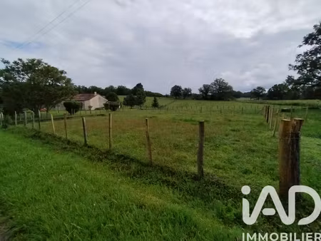 vente terrain 831 m²