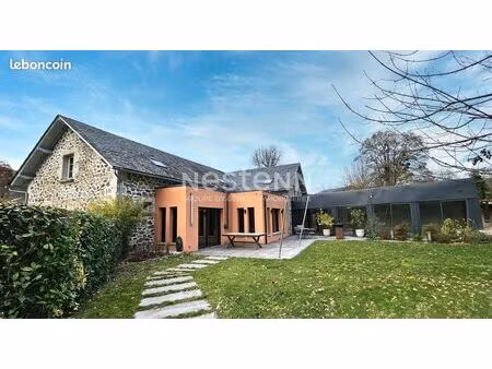 maison 9 pièces 276 m²